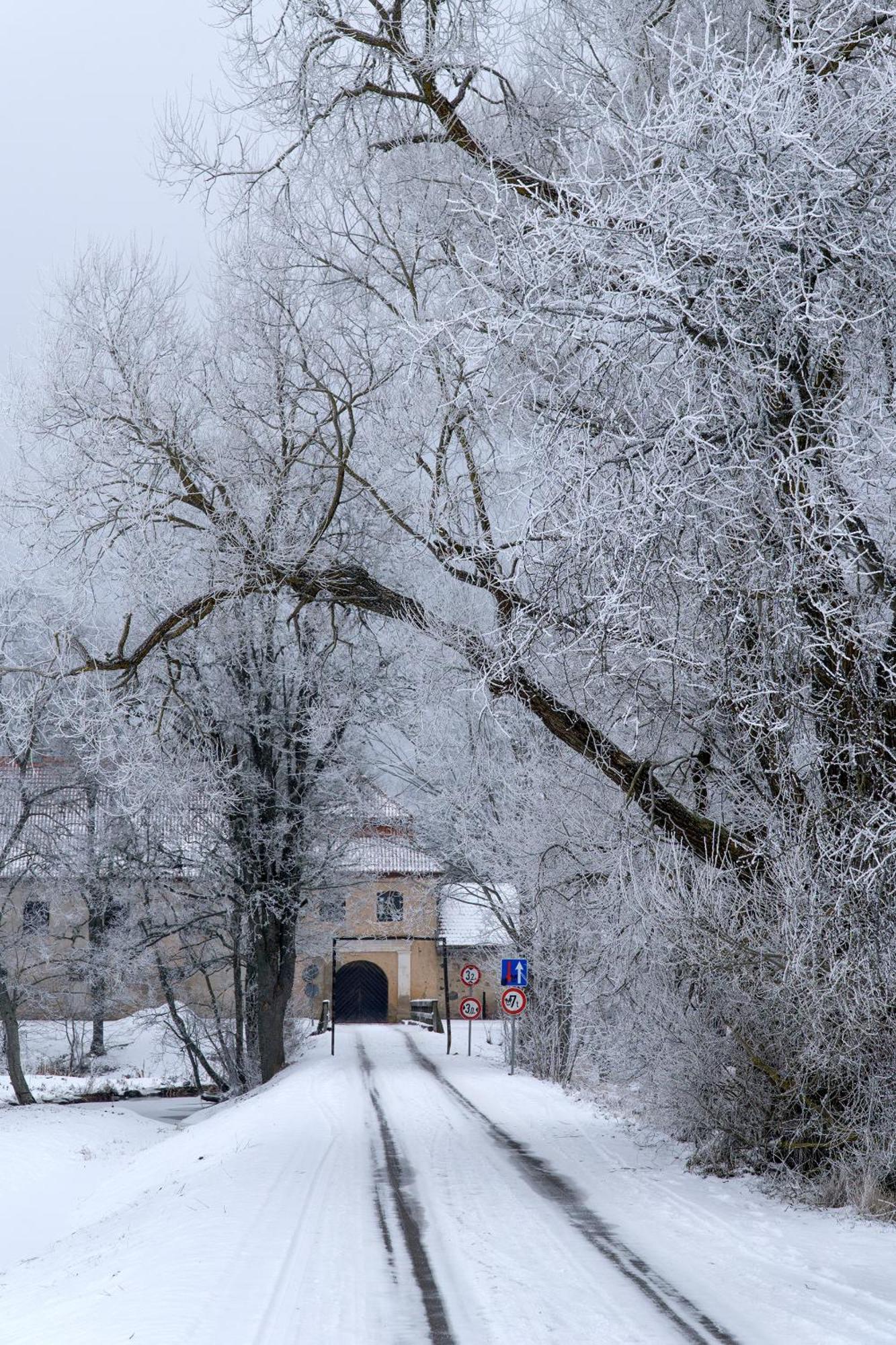 Slokenbekas Muiza Otel Milzkalne Dış mekan fotoğraf